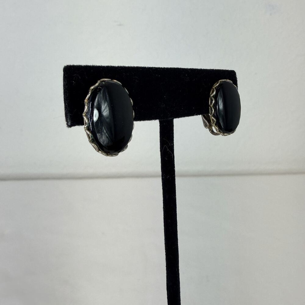 Vintage Snap Back Black Glass? Stone? Earrings Victorian beauty, classic, casual
